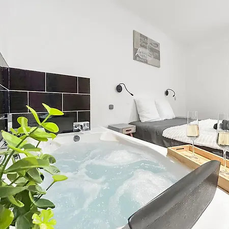 Balneo Privee & Cinema Xxl - Premium A * توركوان