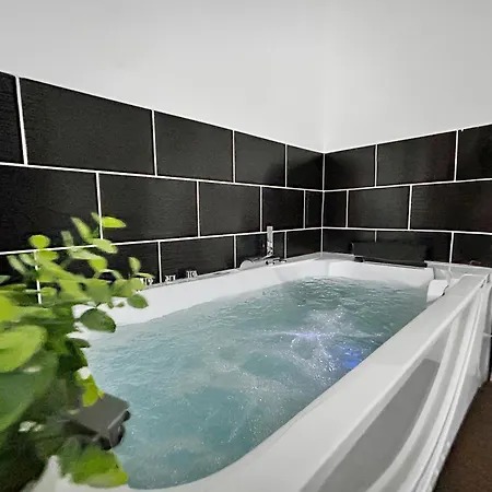 Balneo Privee & Cinema Xxl - Premium A شقة توركوان