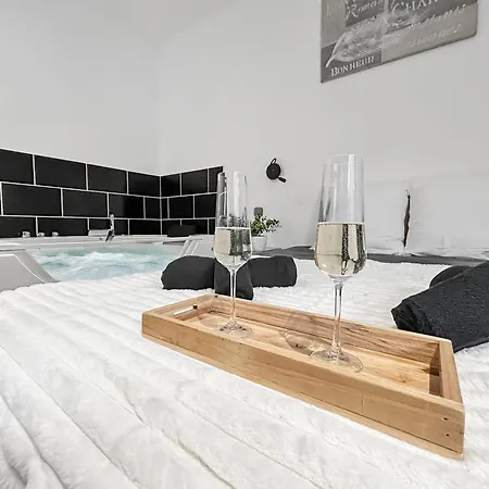 Balneo Privee & Cinema Xxl - Premium A شقة توركوان