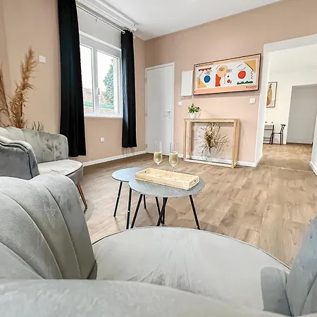 Appartement Balnéo Privée&cinéma Xxl - Premium à *